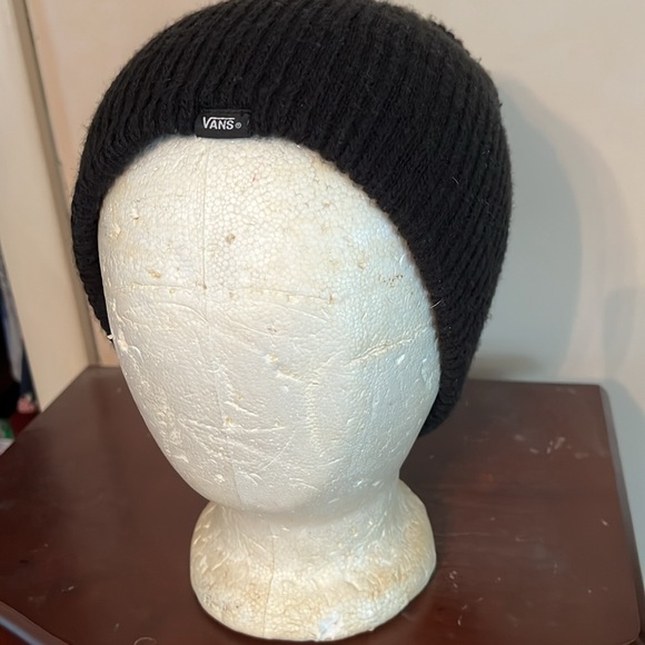 (2) Vans Knit Caps - Picture 4 of 10